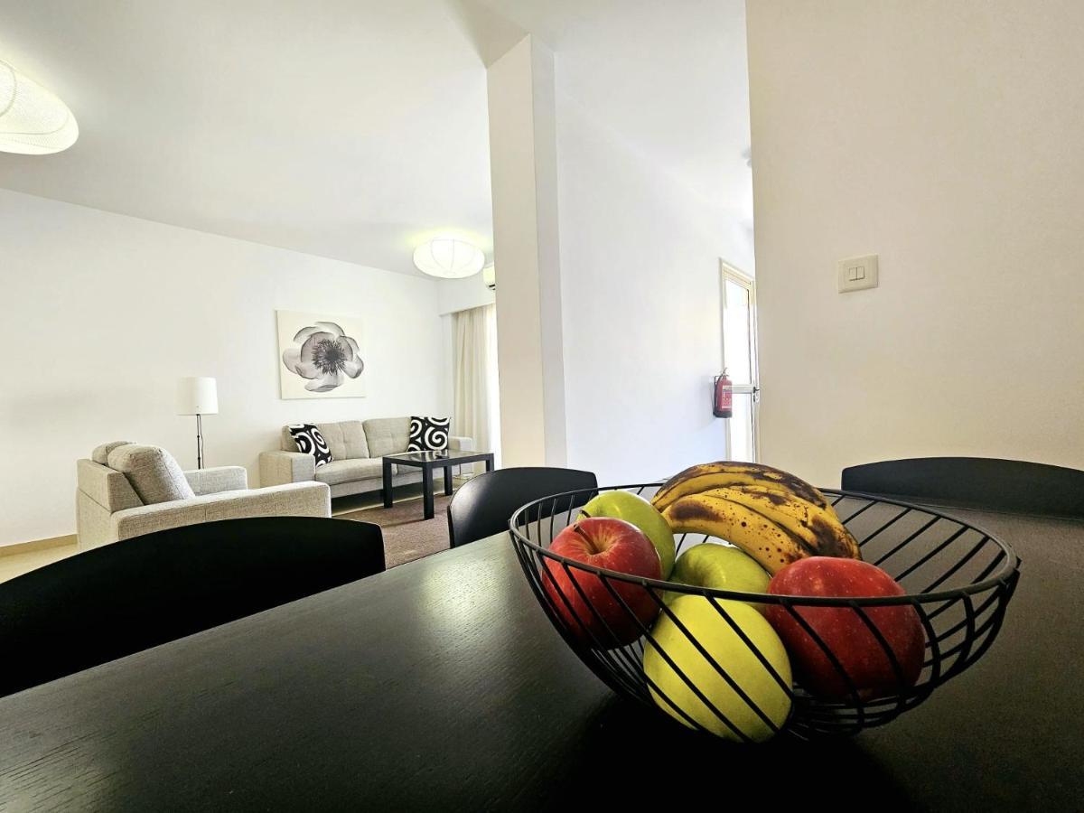 Elysia Park Apartment